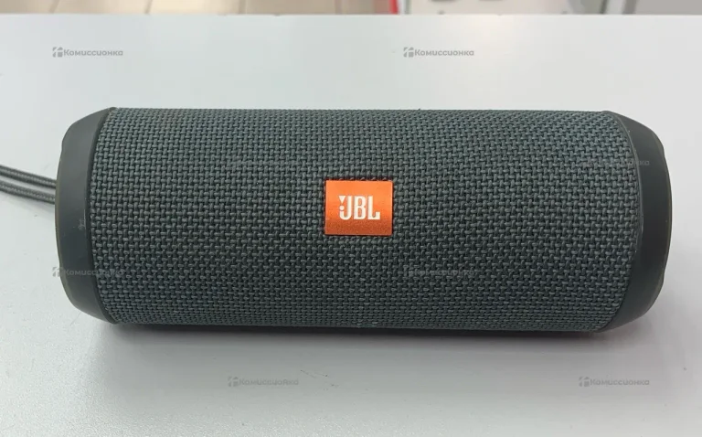 Колонка  JBL Esesential