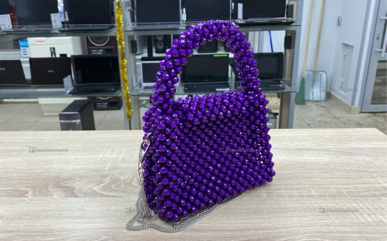 Сумка женская из бусин фиолетовая