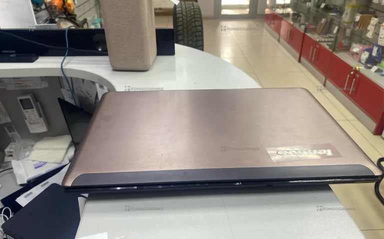 Ноутбук  Lenovo