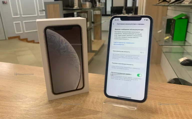 Apple iPhone XR 3/64 ГБ
