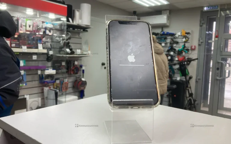 Apple iPhone 11 4/64 ГБ