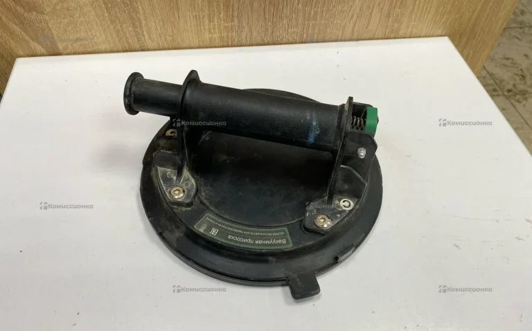 Вакуумная присоска