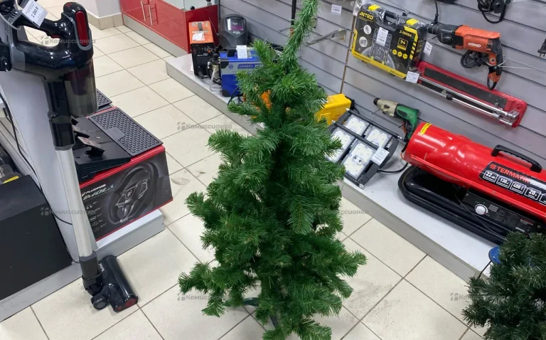 Ёлка искусственная