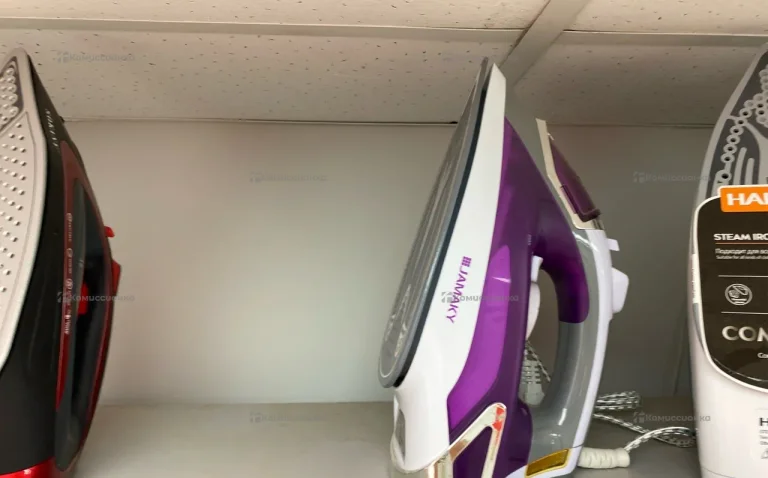 Утюг Jamaky 1032