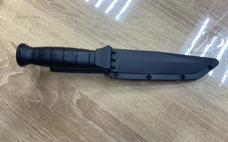 Нож черный 3