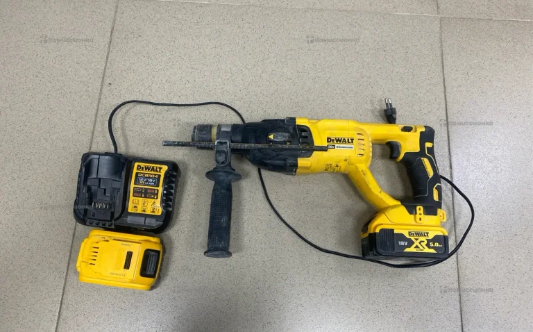 Дрель Dewalt 180