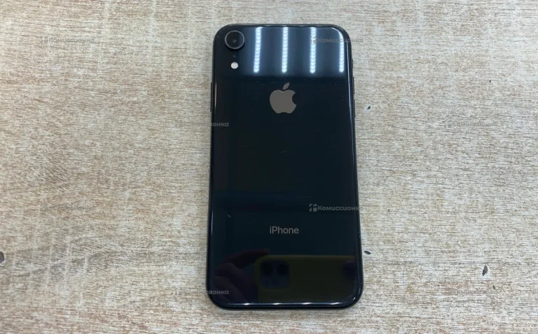 Apple iPhone XR 3/128 ГБ