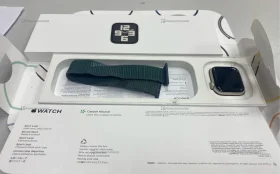 Часы Apple Watch SE (2-го поколения) 44mm.