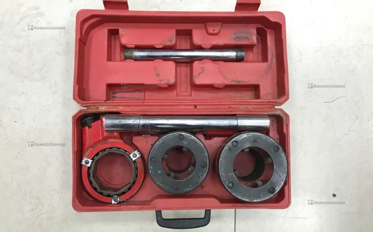 Клупп трубный с рукояткой 11/2 BSPTи 2