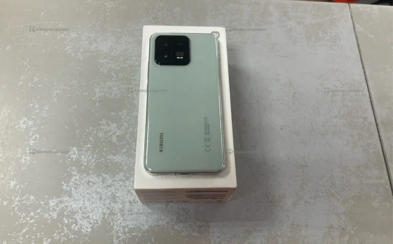 Xiaomi 13 12/256 ГБ