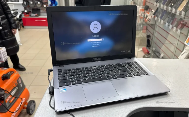 Ноутбук Asus X550CA