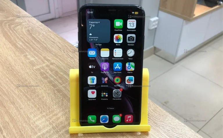 Apple iPhone XR 3/64 ГБ