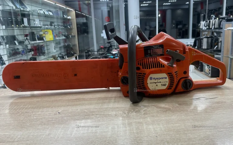 Цепная пила Husqvarna 142e