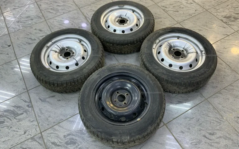 Диски штампы R15 4x100 с покрышками зима