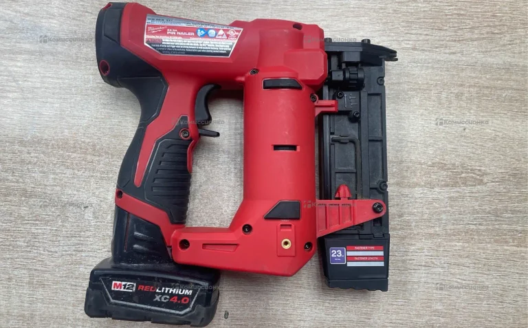 Нейлер микрошпилечник Milwaukee 2540-20