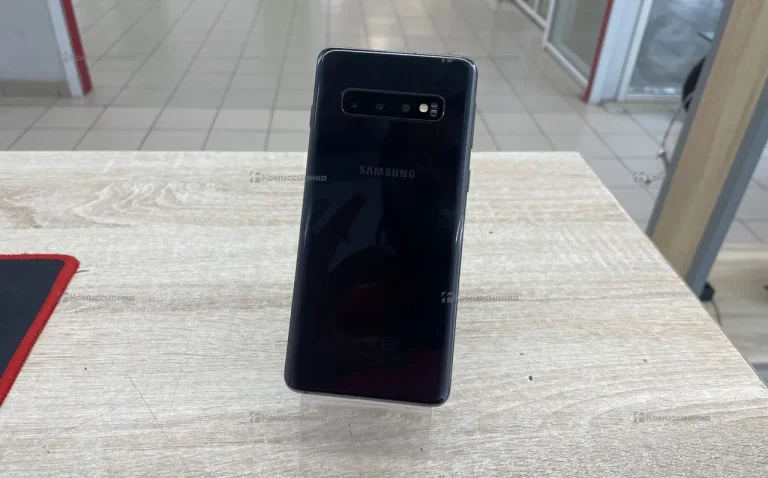 Samsung s10 8/128