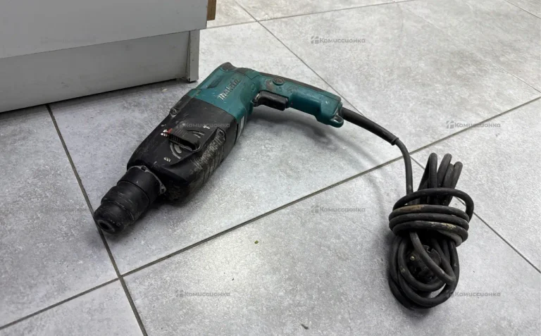 Перфоратор Makita hr2450