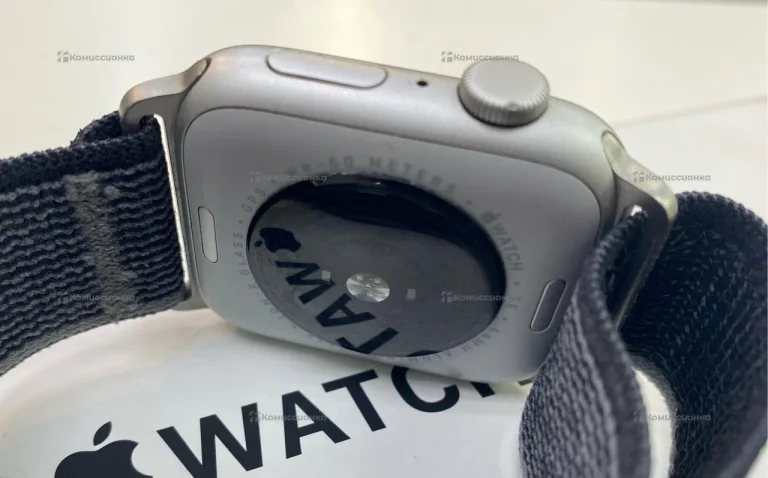 Часы  Apple Watch SE 2 44mm