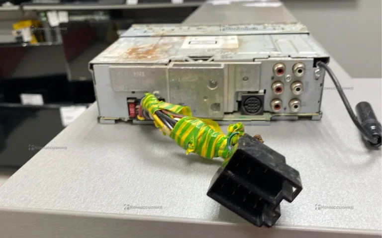 Автомагнитола  kenwood KDC-5051U