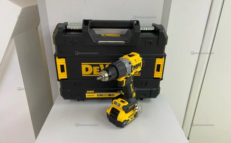 Дрель-шуруповерт DCD805NT