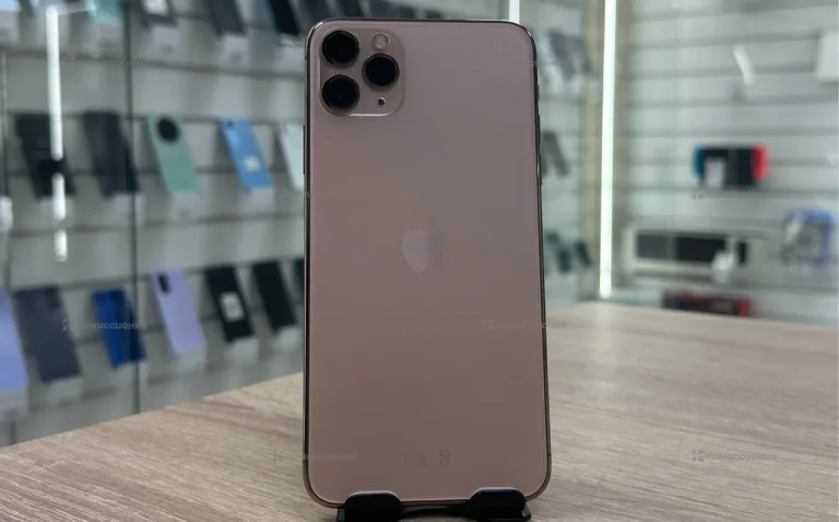 Apple iPhone 11 Pro Max 4/64 ГБ