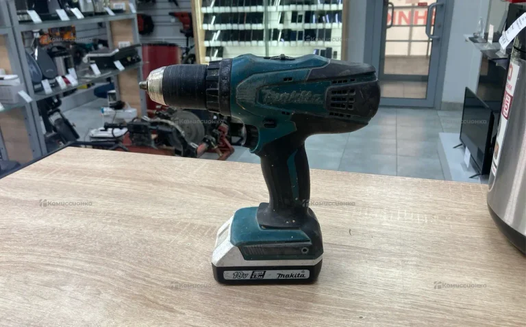 Дрель-шуруповерт Makita df457d