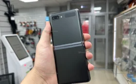 Samsung Galaxy Z Flip 5G 8/256 ГБ