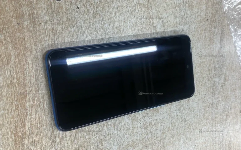 Infinix Hot 12 Play 4/64 ГБ