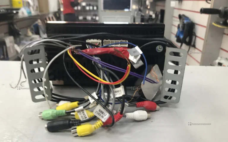 Автомагнитола  HD7088