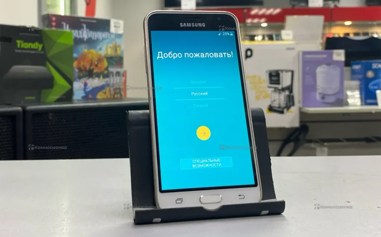 Samsung Galaxy J3 (2016) 2/16 ГБ