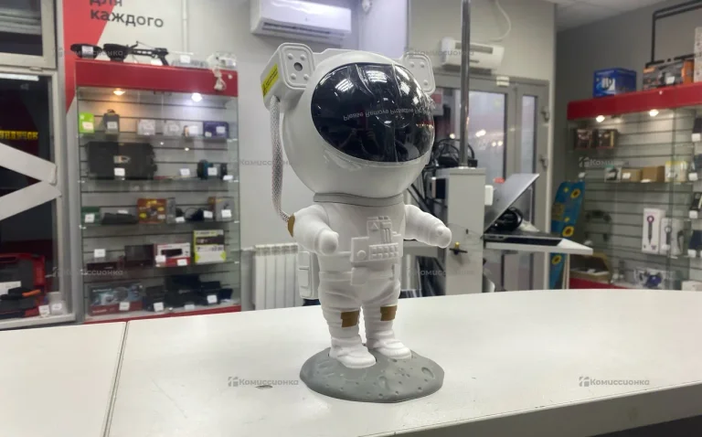 Колонка  ночник космонавт