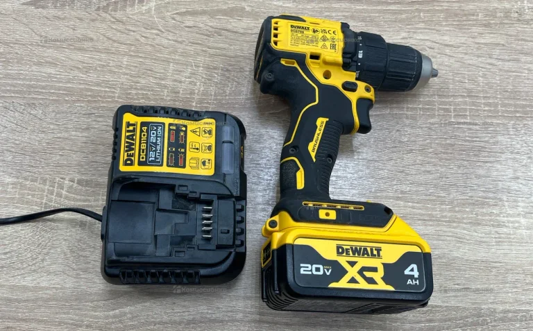 Аккумуляторная дрель-шуруповерт DeWALT DCD708N