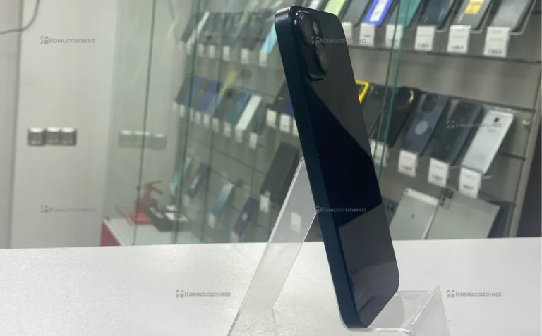 Apple iPhone 13 128 ГБ.