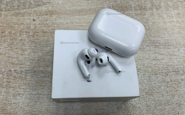 Наушники Apple AirPods Pro 3