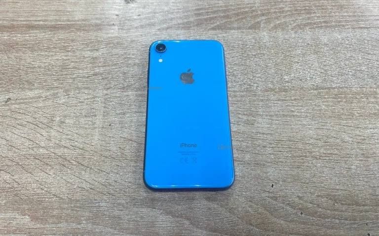 Apple iPhone XR 3/64 ГБ