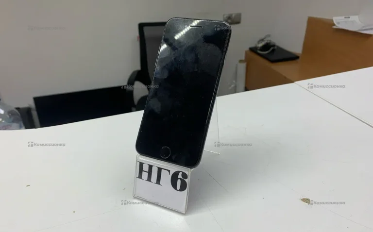 Apple iPhone 8 2/64 ГБ