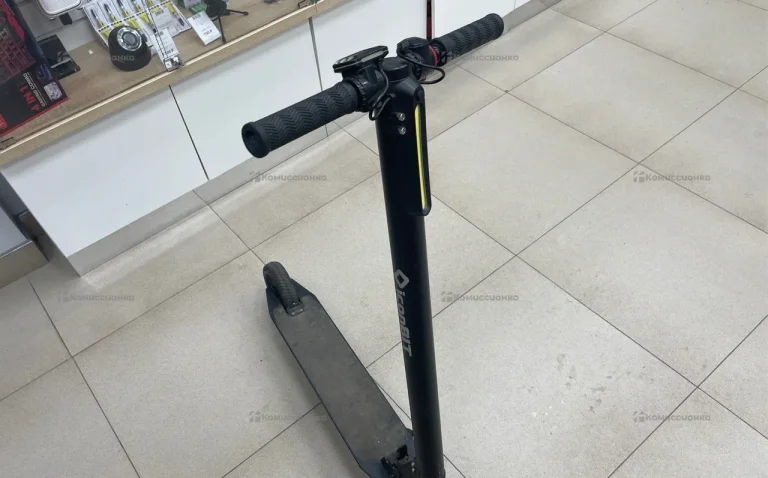 Самокат iconBit Kick Scooter TT v2