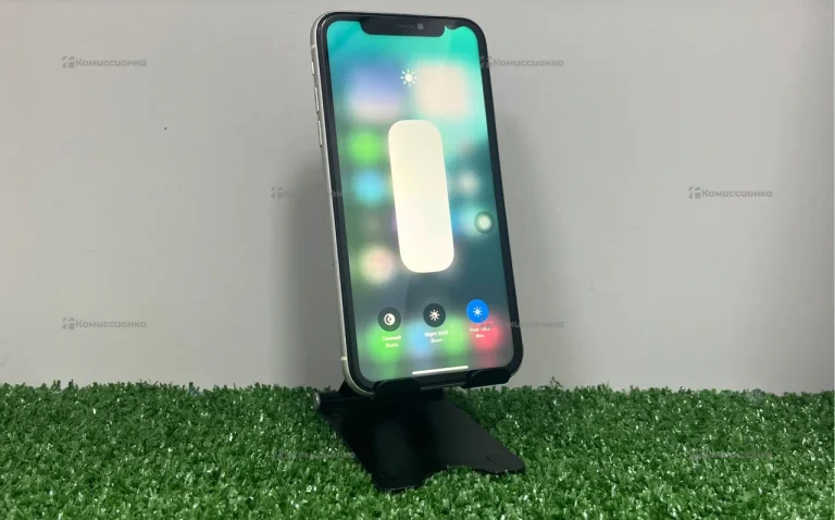 Apple iPhone 11 4/64 ГБ