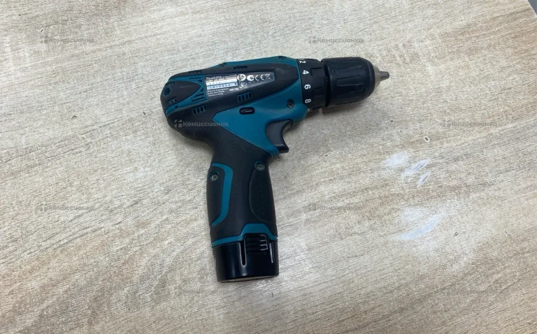 Дрель-шуруповерт makita DF330DW