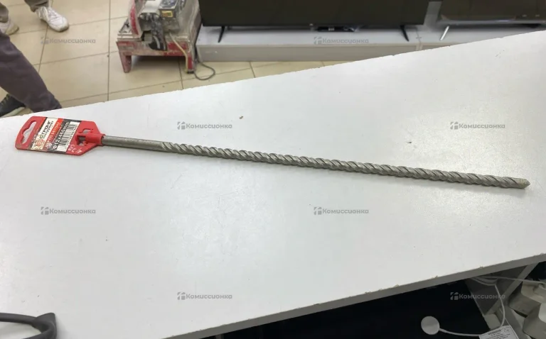 Бур по бетону