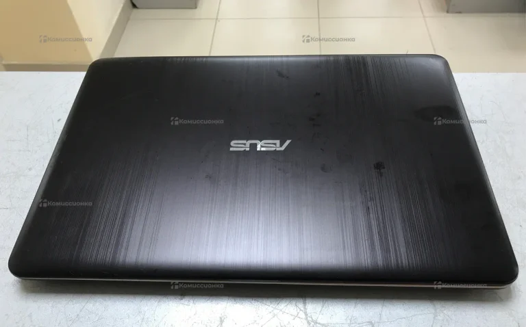 Ноутбук Asus D540N