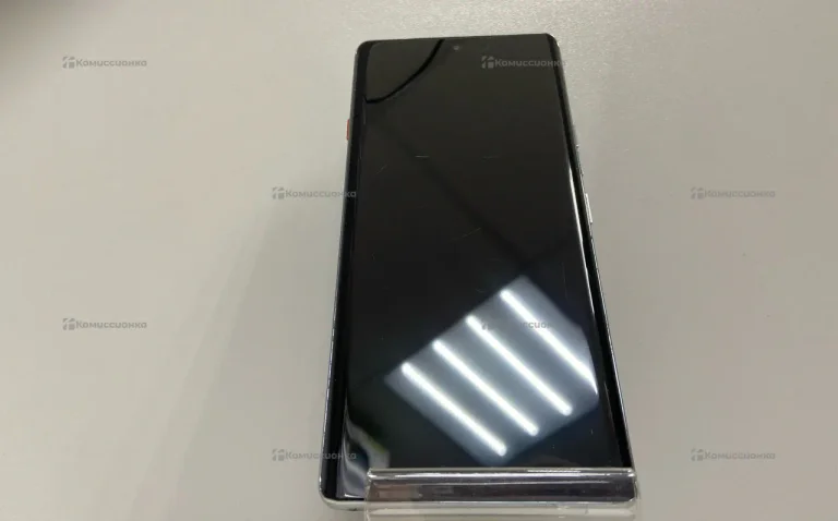 Tecno Camon 40 Pro 8/256 ГБ. (Разбит)