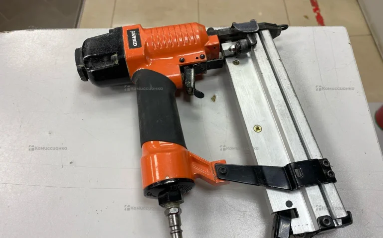 Гвоздескобозабивной пистолет Gigant NC15/50