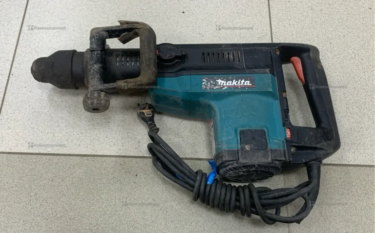 Перфоратор Makita HR5001C