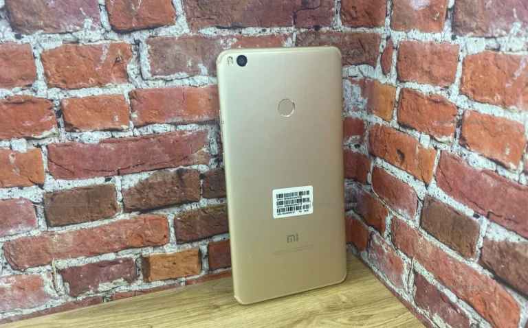 Xiaomi max 2 4/128 *9
