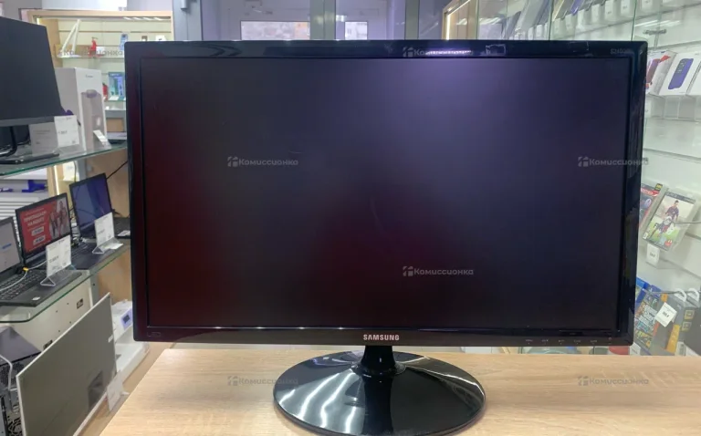 Монитор Samsung S24D300H
