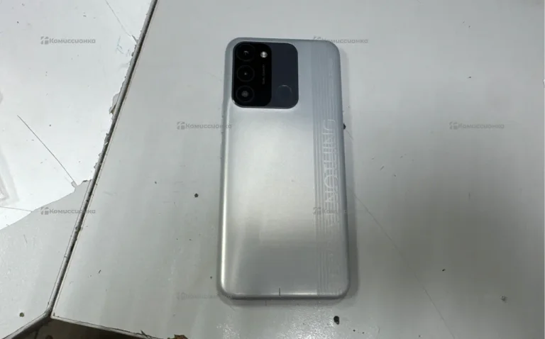Tecno Spark 8C 4/64 ГБ