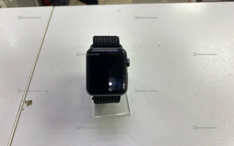 Часы Apple Watch Series 3