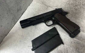 страйкбольный пистолет Colt