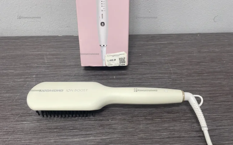 Расческа выпрямитель Redmond HS1717
